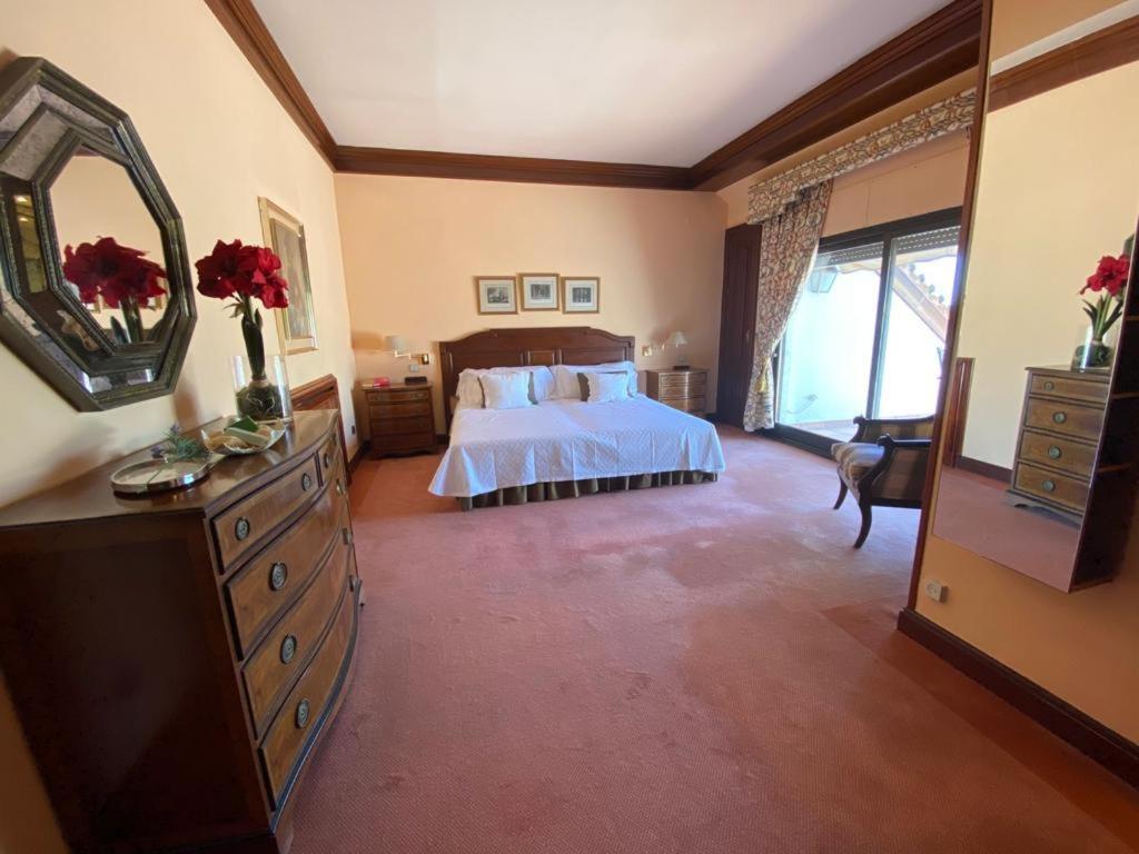 Villa Blanca Con Piscina A 15 Minutos De Toledo - Apartamentos Aloha Toledo Olias del Rey Exterior photo